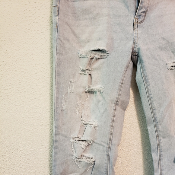 Like New Ripped Jeans - Picture 5 of 7